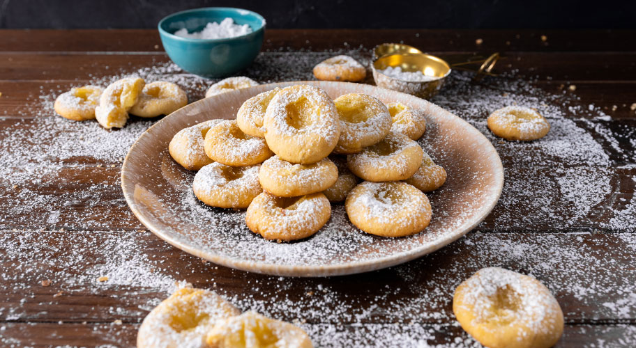 Einfache Weihnachtsplätzchen – Zitronenplätzchen mit fruchtiger Füllung